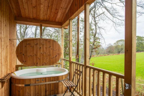 Breckland Lodge 4 with Hot Tub